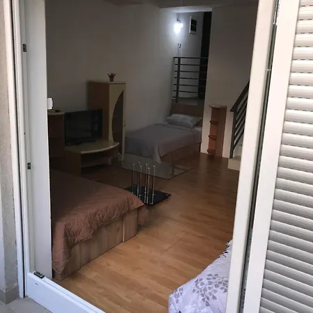 Apartment Sweet Basement Suteren Parking 5 Euro Skopje