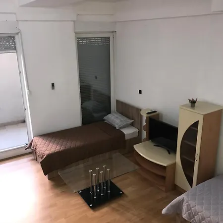 Sweet Basement Suteren Parking 5 Euro Apartment Skopje
