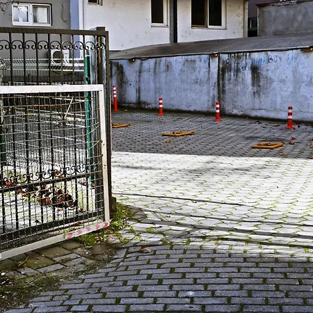 Sweet Basement Suteren Parking 5 Euro Apartment